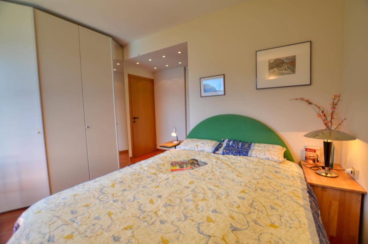 2-Bedroom Lakeview Apartment Bella Gaeta San Siro  Exteriör bild